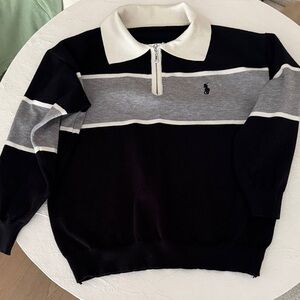 Women's Black and Gray Sweater